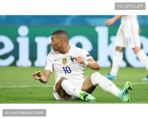 皇马签下18岁新星圣马里亚，卡斯特利翁天才下赛季正式加盟